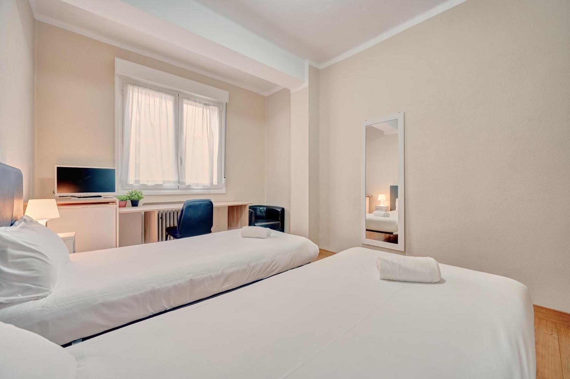 Monasterio By Clabao Appartement Pamplona Buitenkant foto